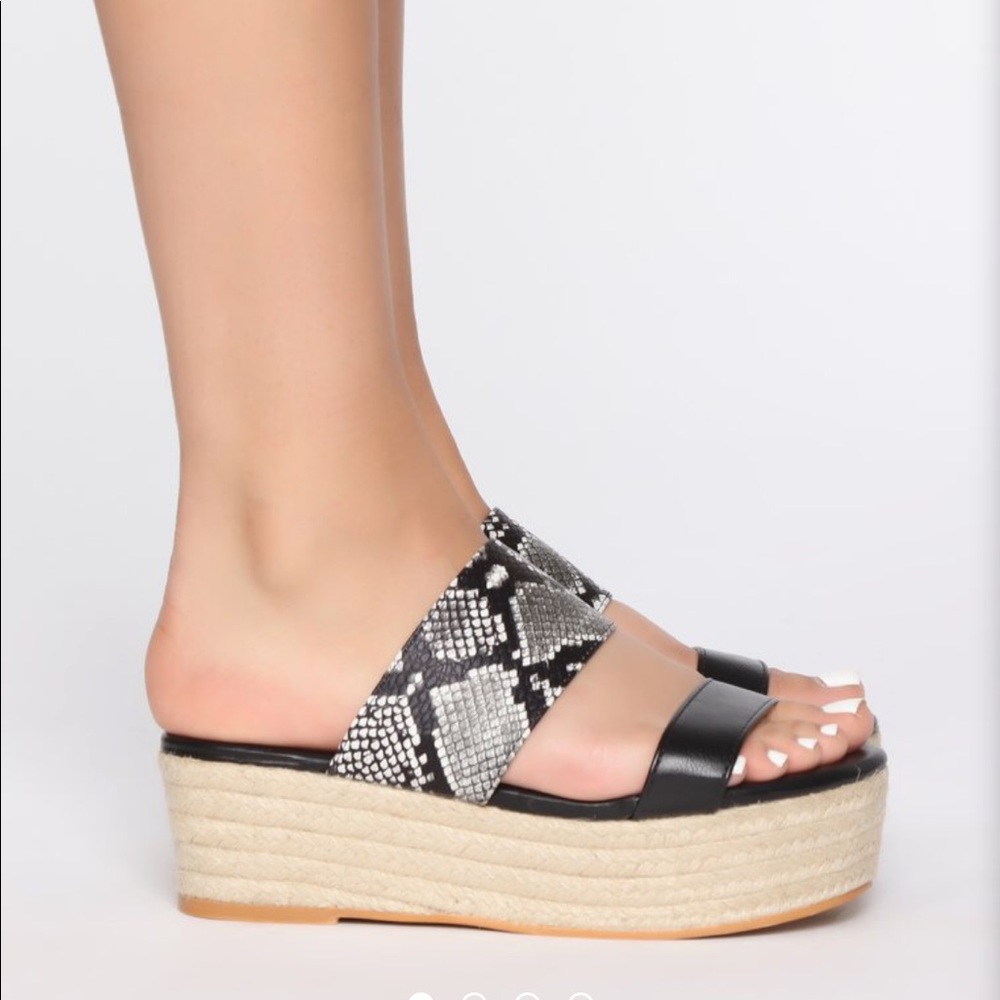 Fashionova wedge sandals